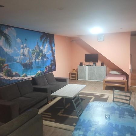 Red Apartman Trebinje Exterior foto