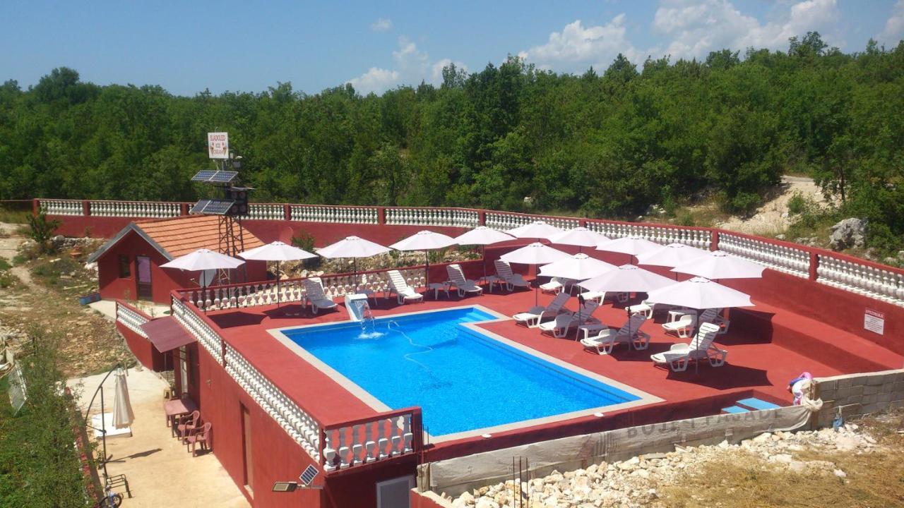Red Apartman Trebinje Exterior foto
