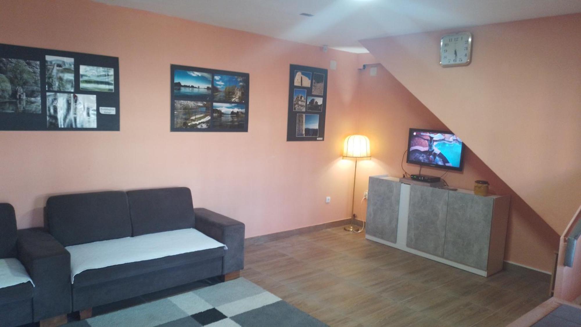 Red Apartman Trebinje Exterior foto